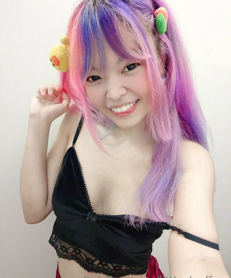 littleeleaffree model pretty pic