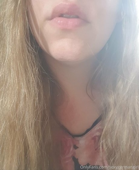 sexygermangirl naked model photo