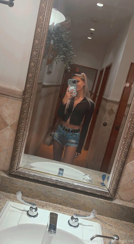 payton nicole star art photo