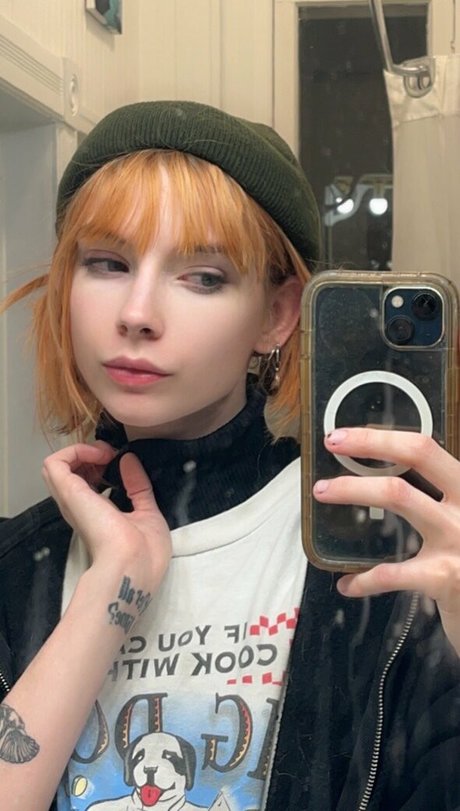 selflovemary model art pics