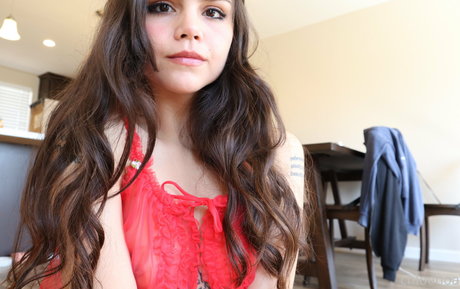 chloes freepage inactive sex model images