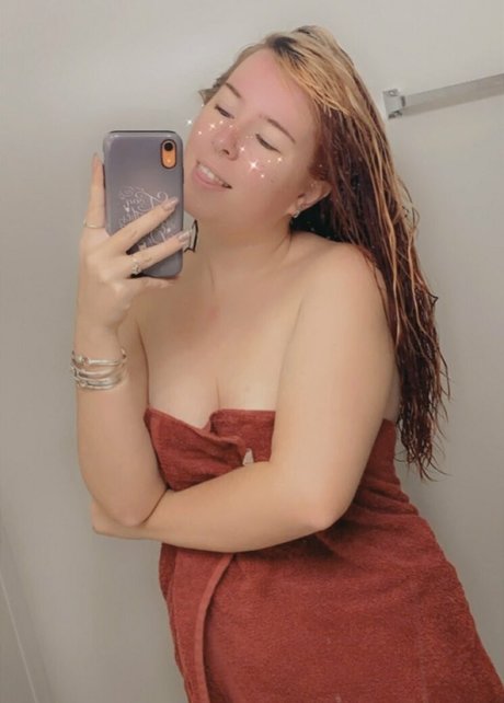 onlyselkie nude pornstar archive