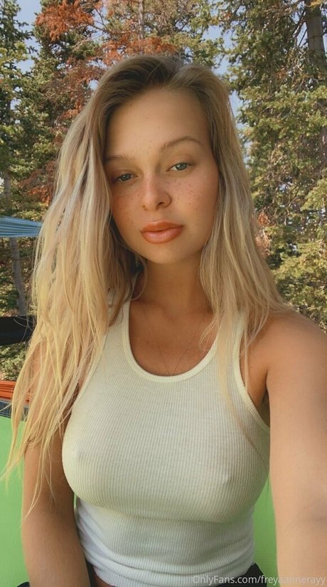 freyaannerayy erotic star photo