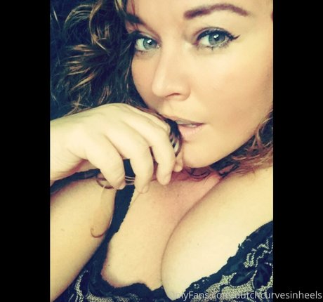 dutchcurvesinheels star art img