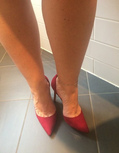 dutchcurvesinheels sex model images