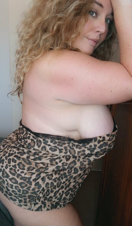 dutchcurvesinheels top actress images