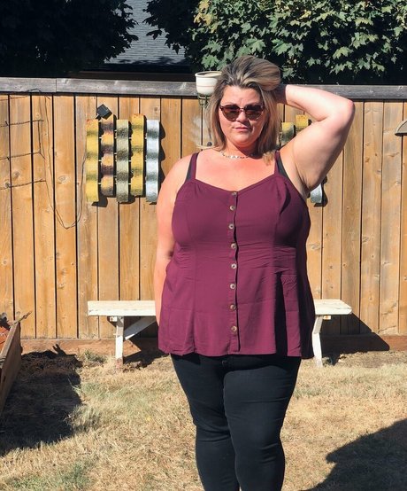 plussize andfine Quick model image