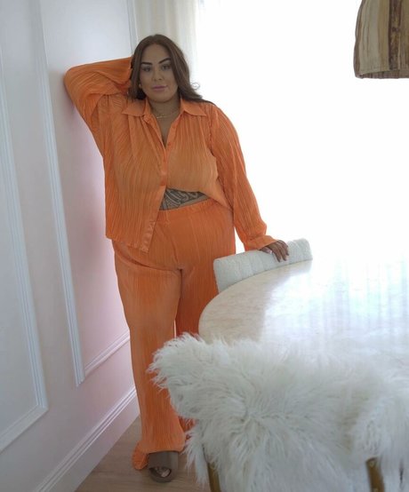 Antonia Waerea Adams xxx pornstar pic