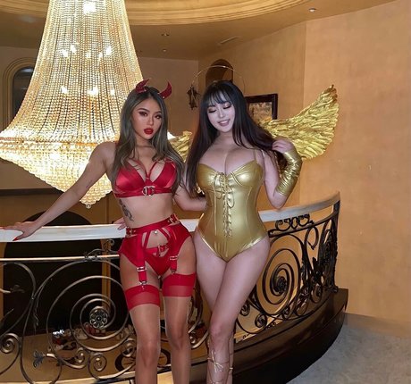 Rebecca Liu free model image