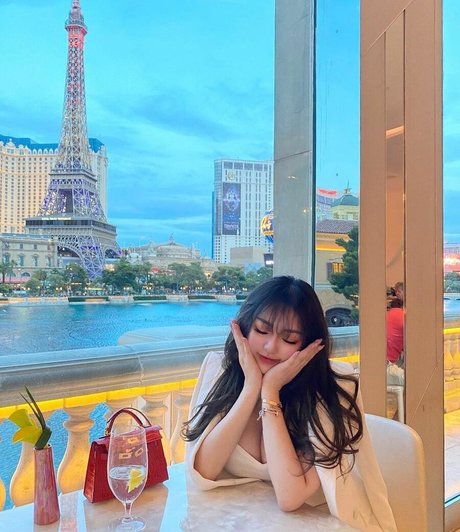 Rebecca Liu erotic star archive