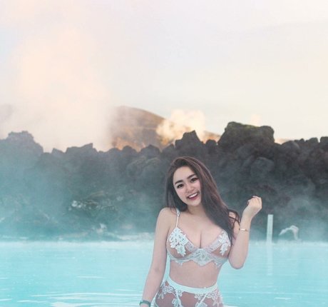 Rebecca Liu hd model pictures