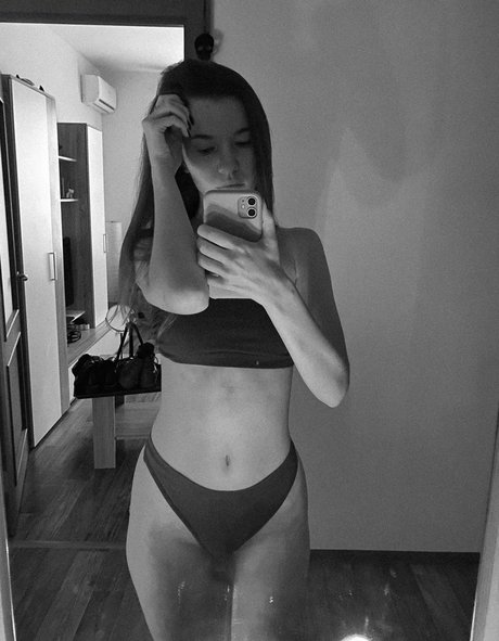 lily mint sex star pictures