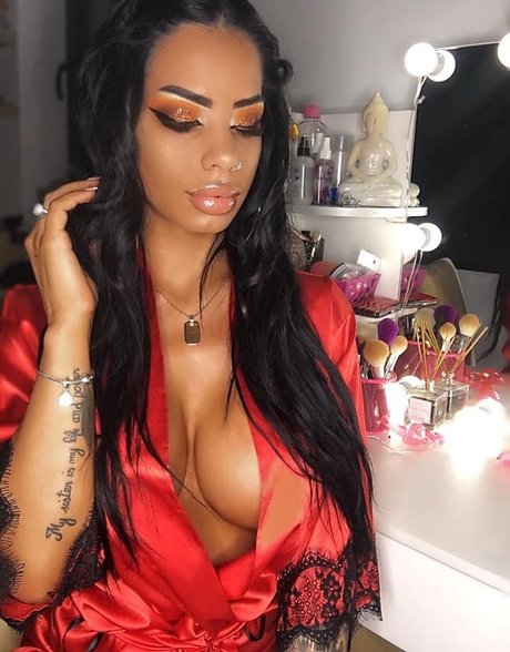 Patrisia Grebelnaia art star galleries