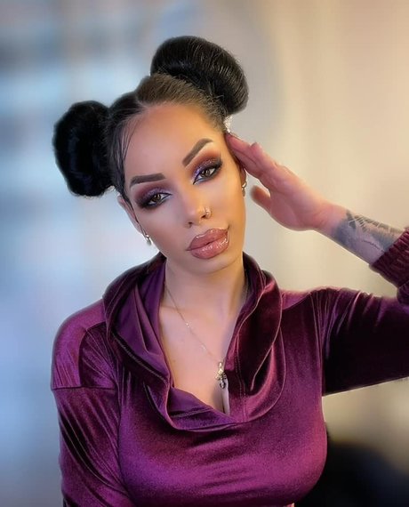 Patrisia Grebelnaia model erotic gallery