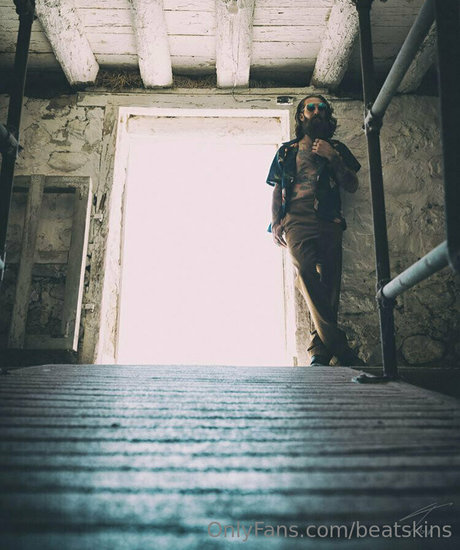 beatskins high quality model pics