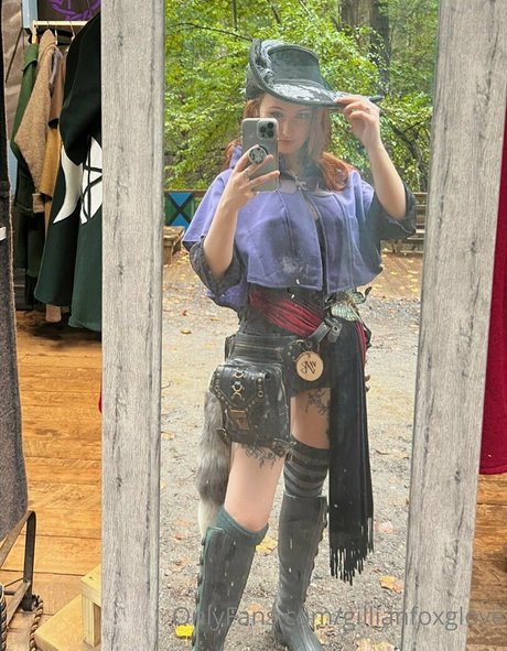 gillianfoxglove free star pic