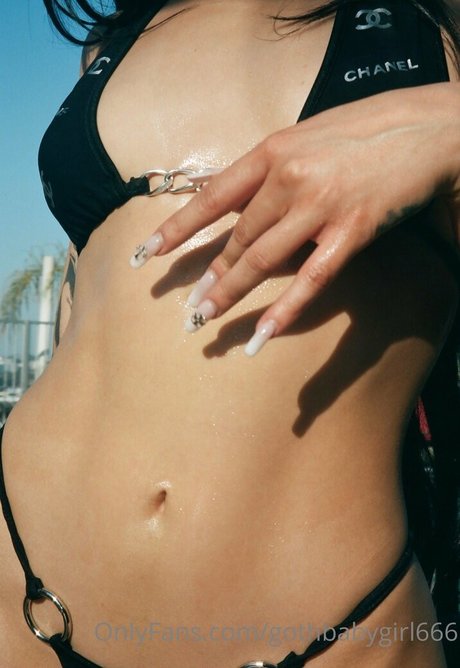 gothbabygirl666 perfect model gallery