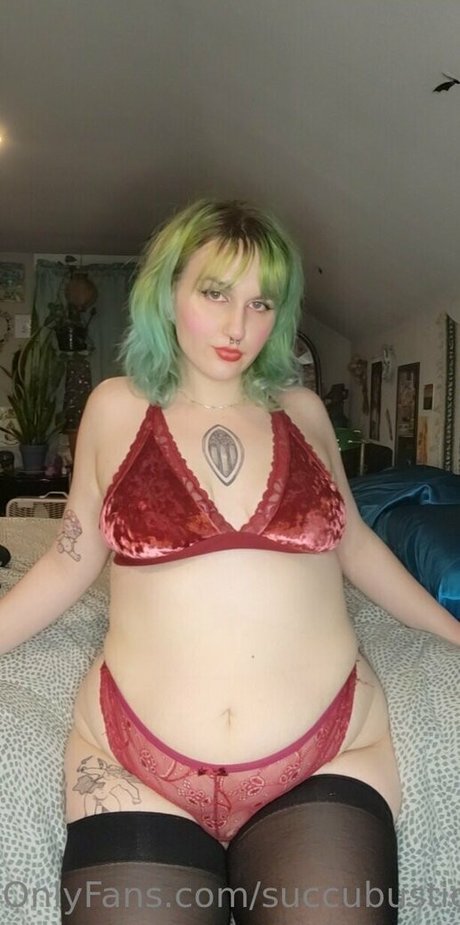 succubusticslut exclusive pornstar img