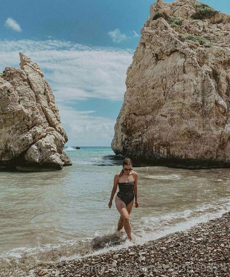 fairy gloria model nude photos