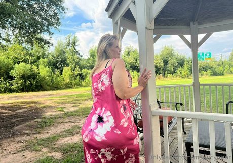 msjuicypear porn actress photo