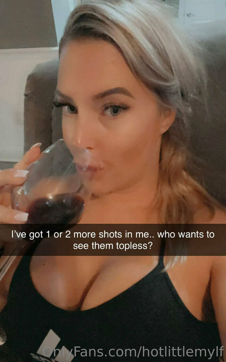 hotlittlemylf naked actress photos