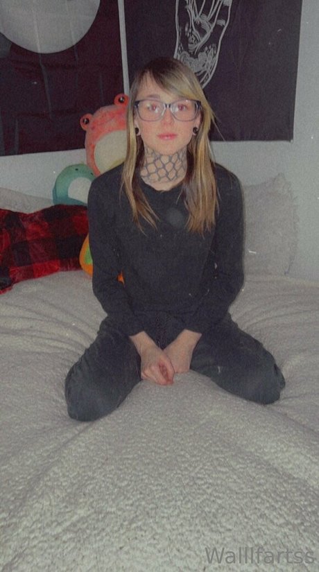 Wallfartss erotic actress images