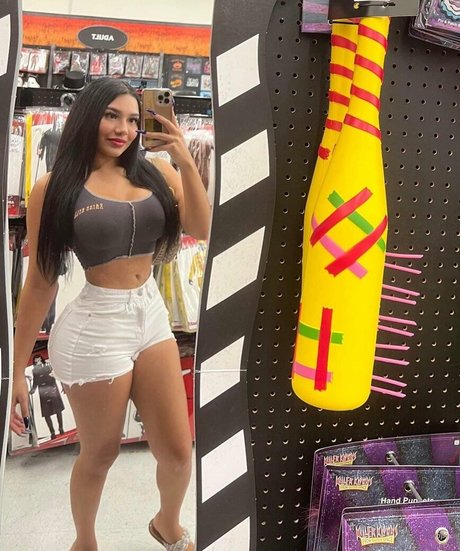 sandraaurey naked model image