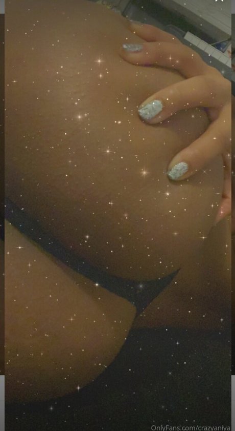 Crazyaniya exclusive model img