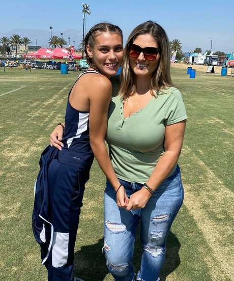 teen ladyboy onlyfans adult picture