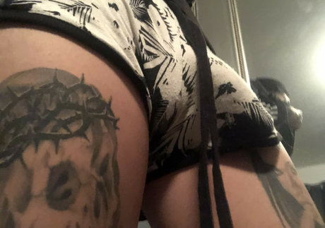 Emy Lee erotic pornstar photos