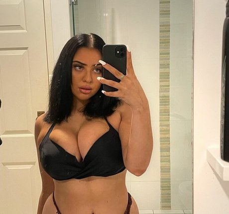 Elouise pornstar erotic photo