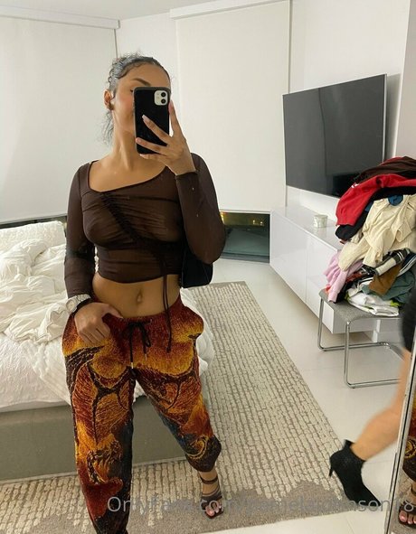 pamelajohnson18 model exclusive image