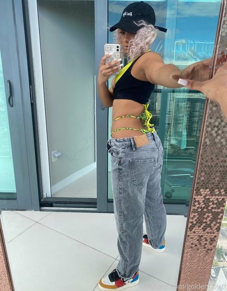 pamelajohnson18 star img