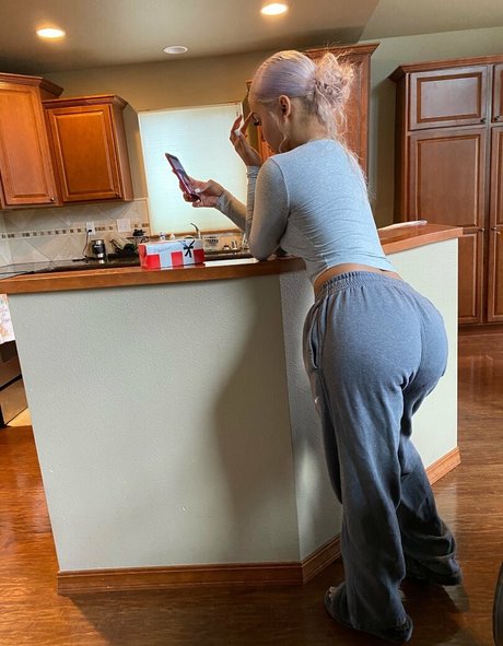 pamelajohnson18 pornstar adult image