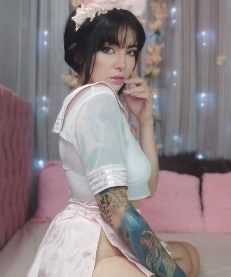 Vic Dagata model exclusive image