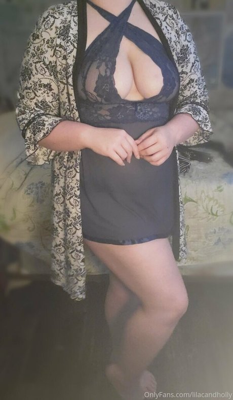 lilacandholly model adult img