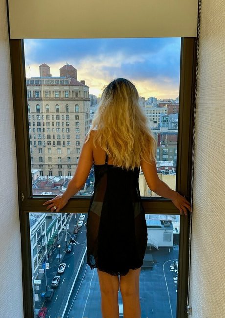 dreamymeige pornstar nudes pic