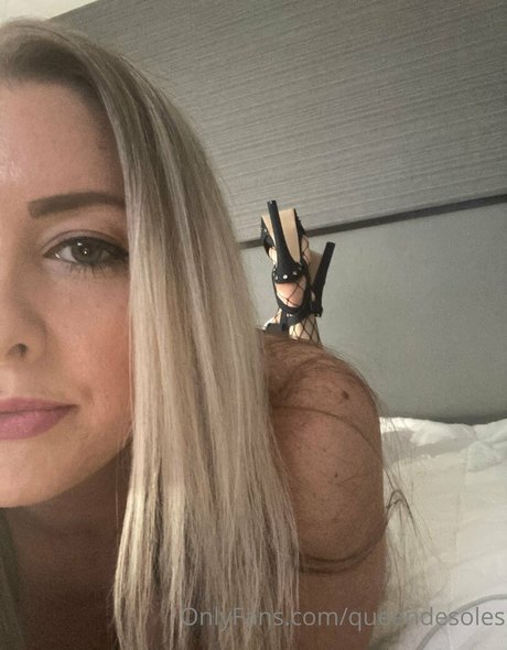 queendesoles beautiful pornstar pics