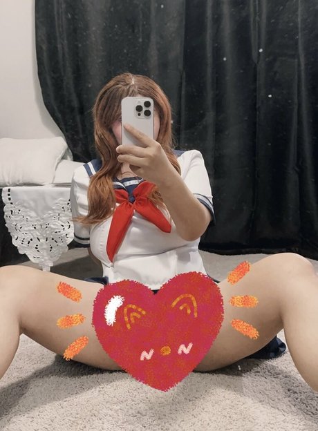 myhinax model top photos