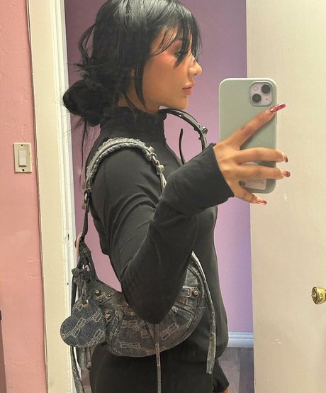 Snaxychann Profile pic