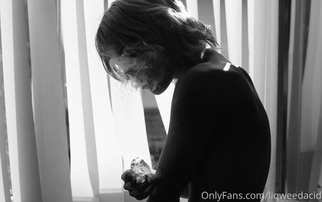 liqweedacid art model galleries