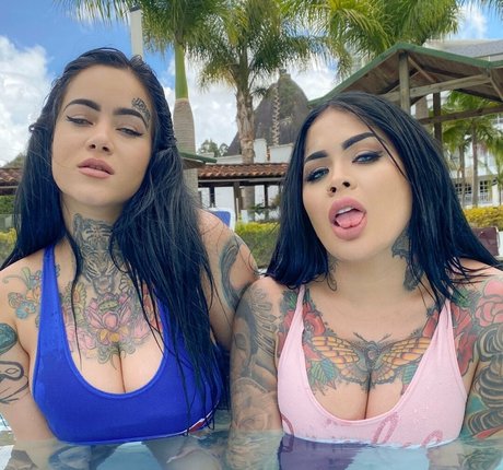 nyauna pretty pornstar photos