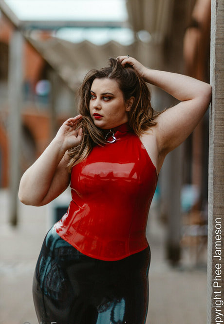 misspheejameson star sexy pic