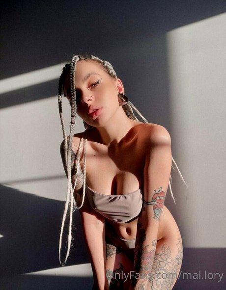 mal lory model hot galleries