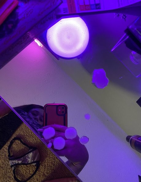 nicolesv21 naked model archive