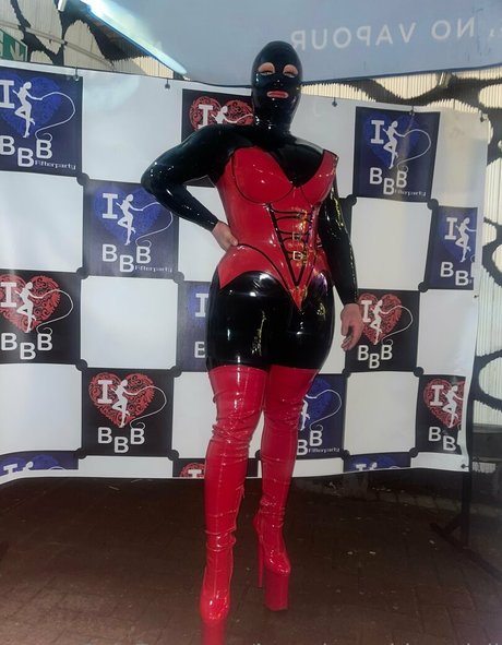 bee the rubber doll pornstar art pics
