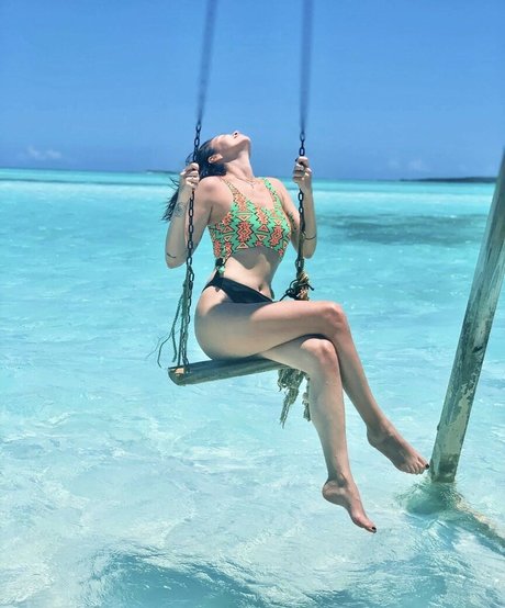 Rose Villain perfect model gallery