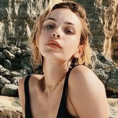 Rose Villain naked pornstar pictures