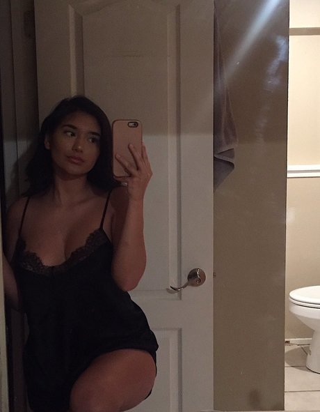 Chloe Medina exclusive pornstar image