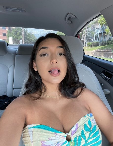 Chloe Medina naked model archive